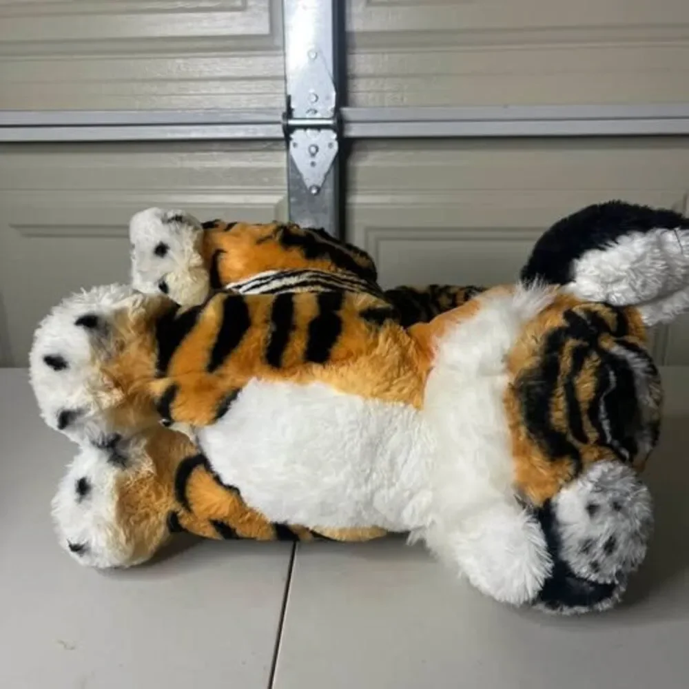 FurReal Friends Roarin' Tyler, the Playful Tiger